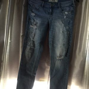 Hollister jeans with sparkle and design