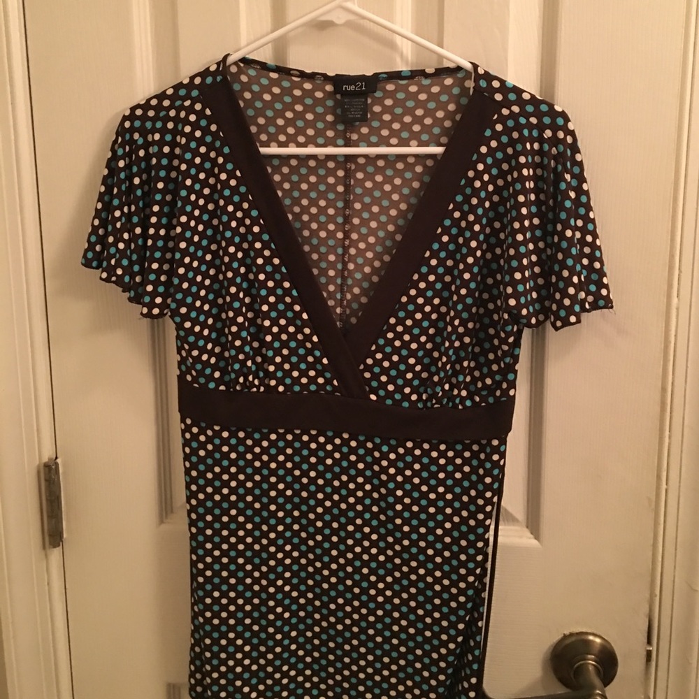 Cute top for work