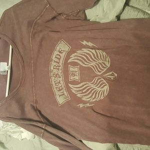 Volcom 3/4 length sleeves shirt