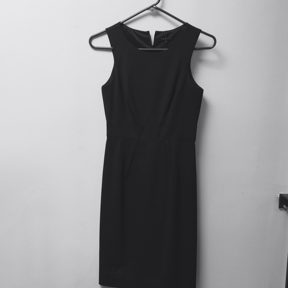 Black bodycon Theory dress