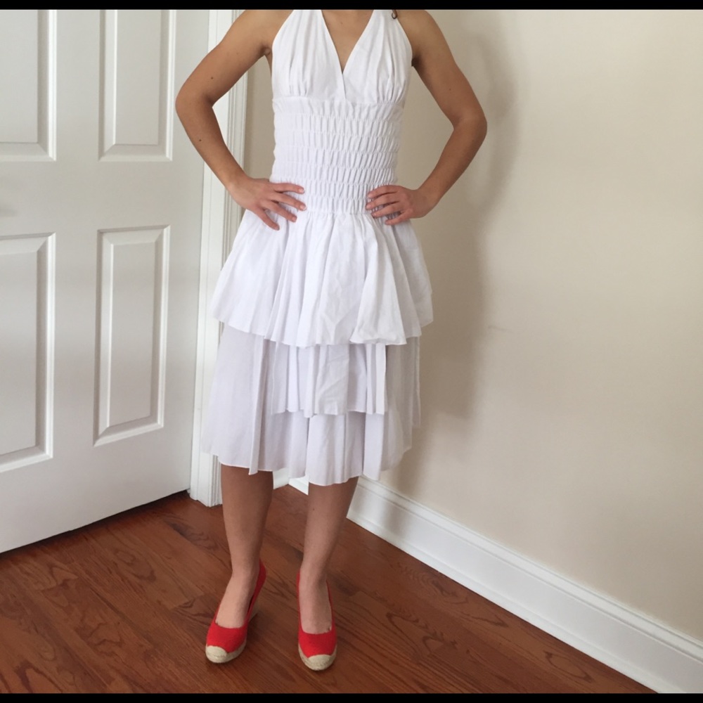 Gorgeous Halter Dress💕 - Picture 4 of 6