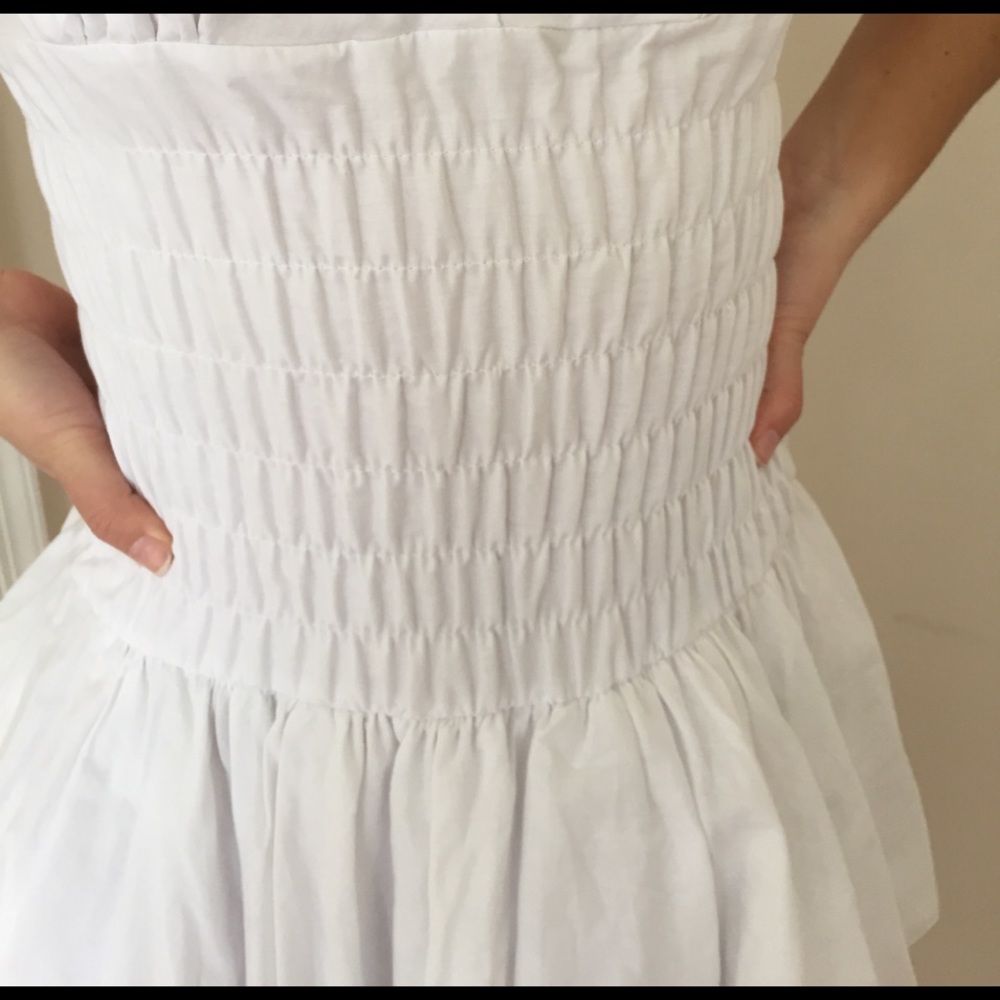 Gorgeous Halter Dress💕 - Picture 5 of 6