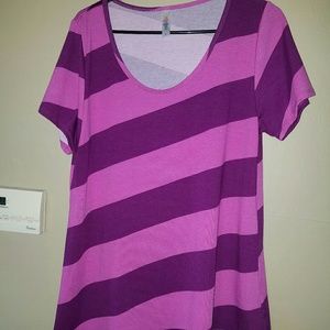 Lularoe large classic tee