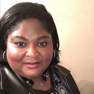 Meet your Posher, Quintella