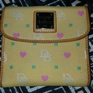 Dooney & Bourke Vintage bifold wallet