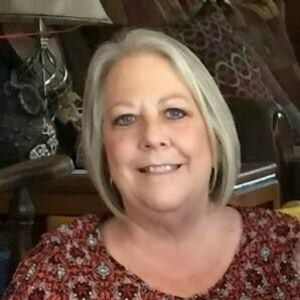 Meet your Posher, Bobbie