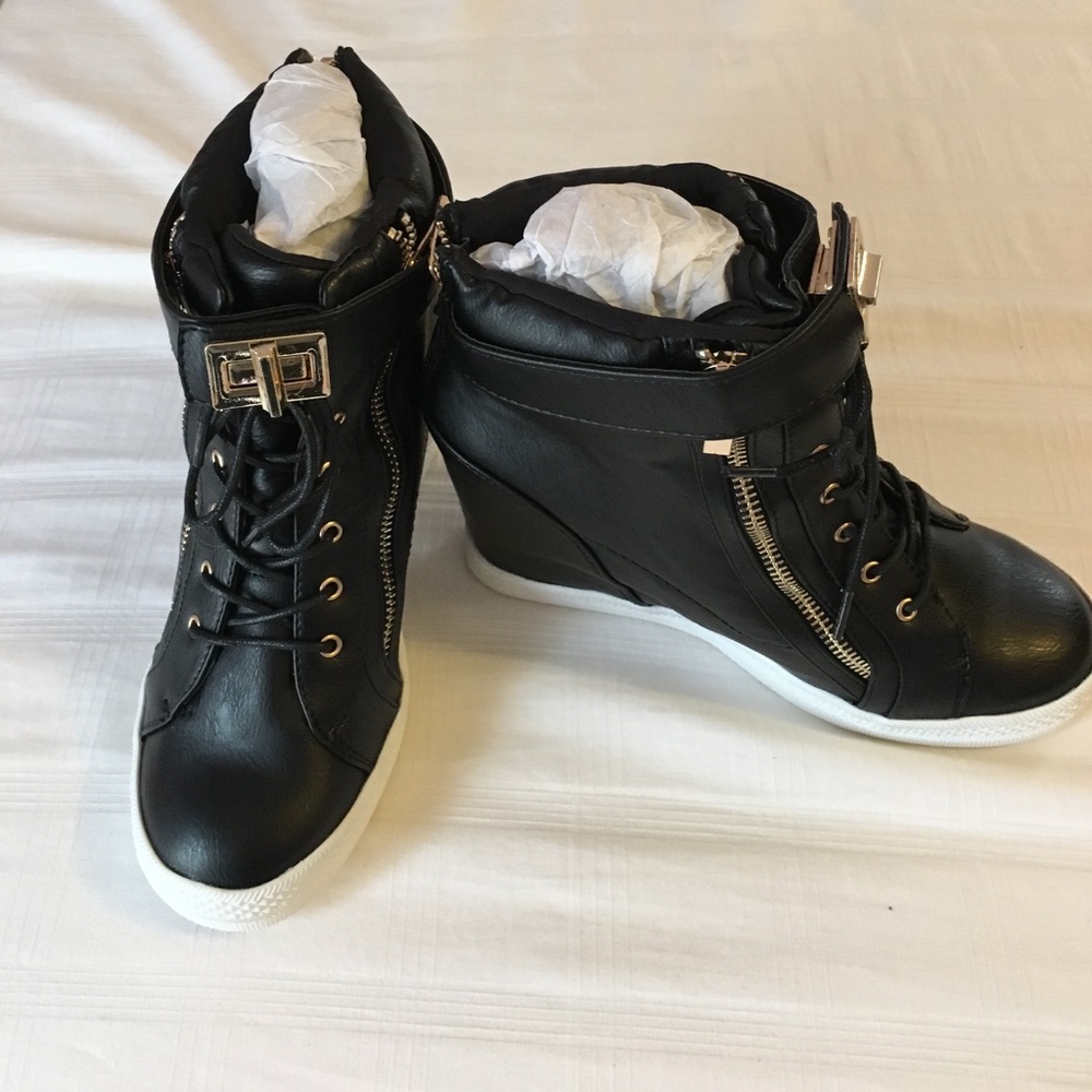 Shoedazzle black "Minerva" wedge shoes BRAND NEW