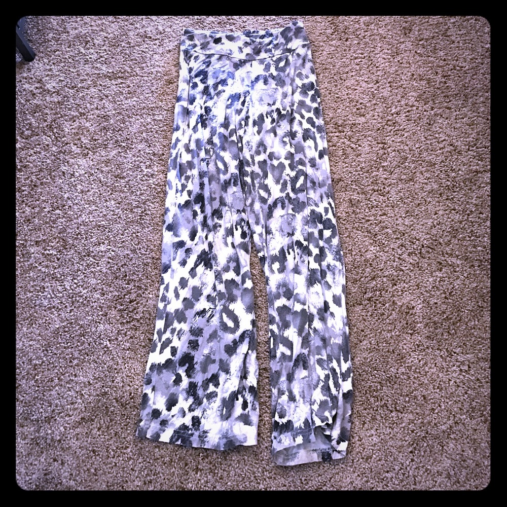 Gray leopard print flowy pants