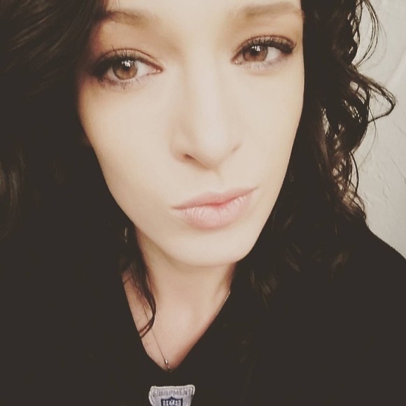 Meet your Posher, Samantha - Picture 1 of 1