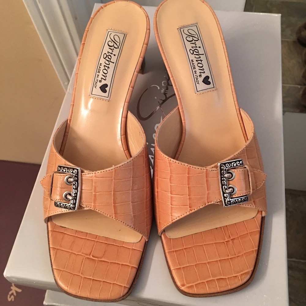 Brighton Mules sz 7.5 neutral