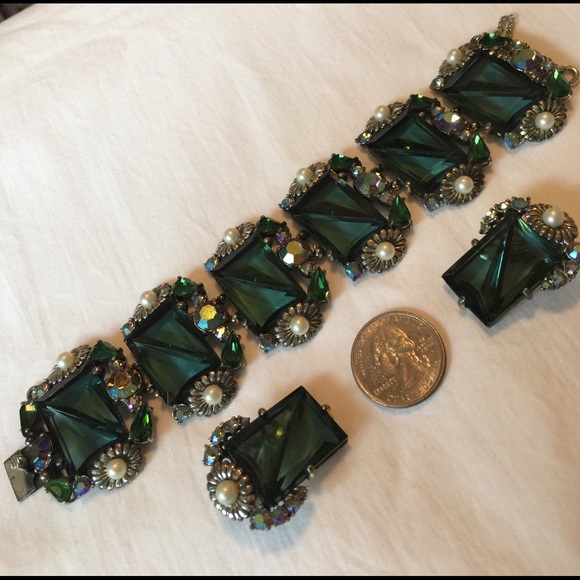 ๐๐HP๐๐RARE SCHIAPARELLI BRACELET AND EARRINGS - Picture 7 of 7