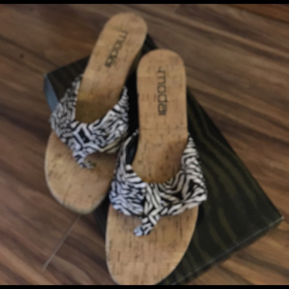 Never worn Moda sandals