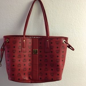 REVERSIBLE AUTHENTIC MCM BAG