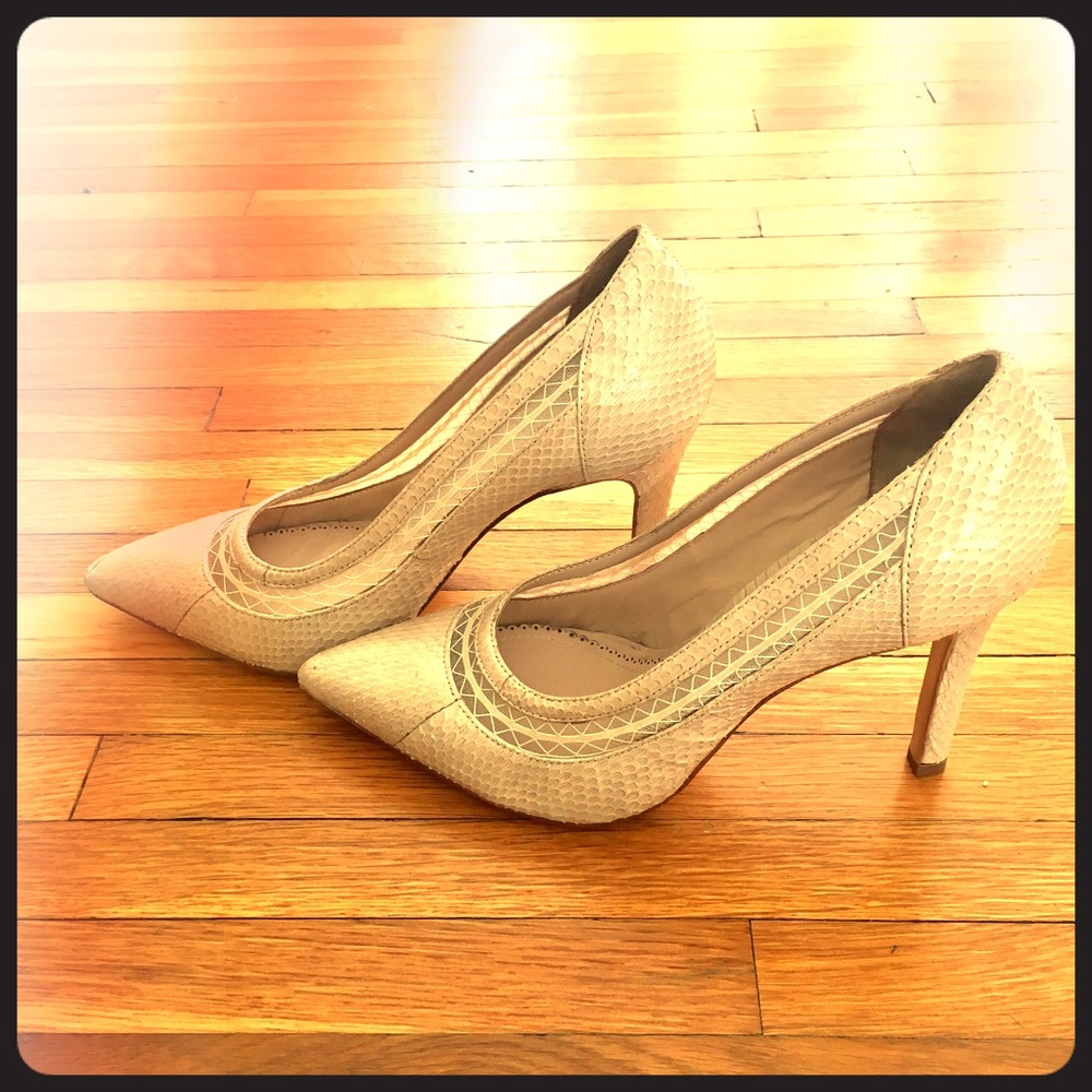 Pour La Victoire Heels Size 9