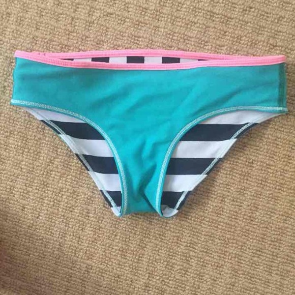 SOLD - Picture 3 of 4