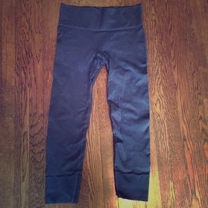 Lululemon 3/4 Pants Charcoal Grey size 6