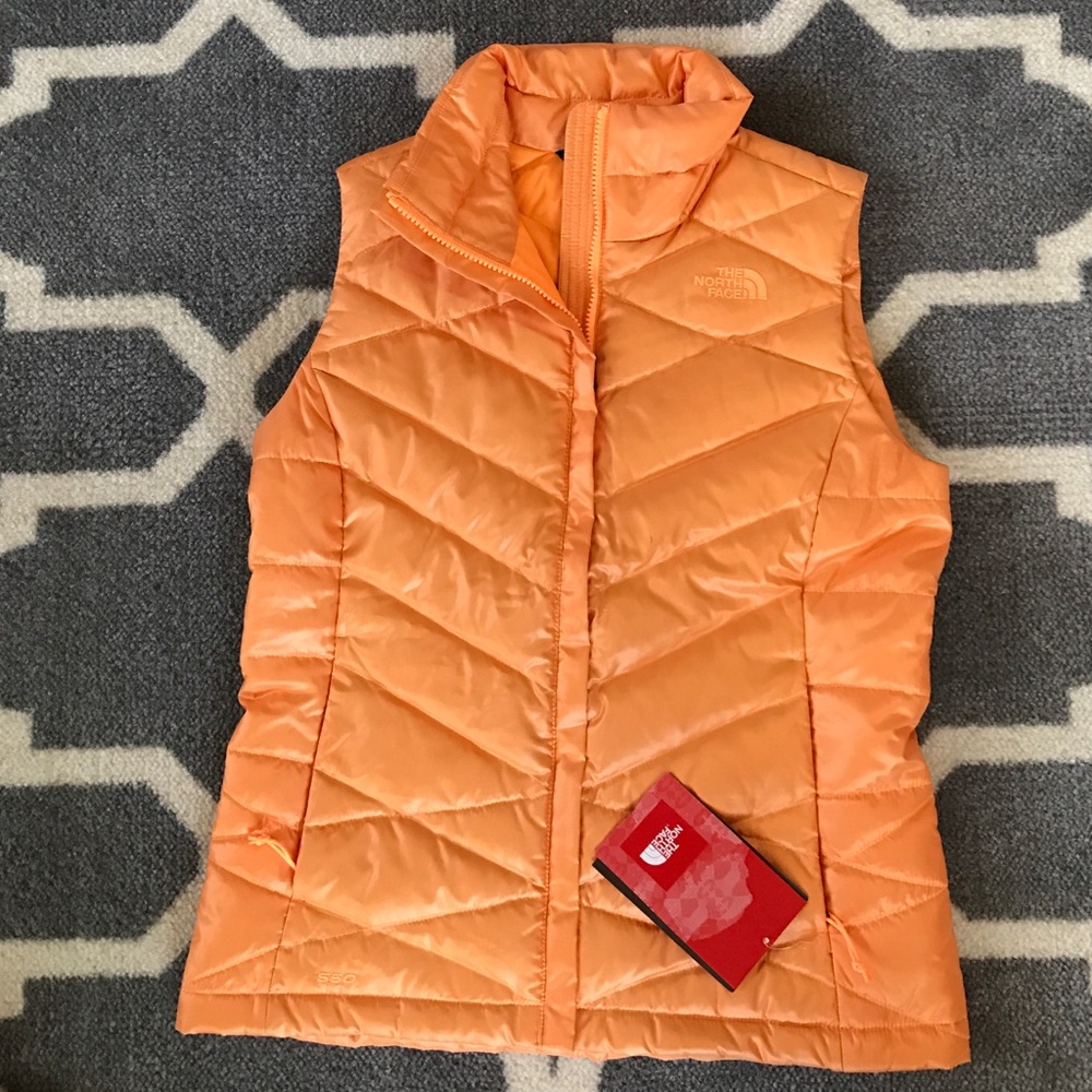 NWT Women's Puffer Vest