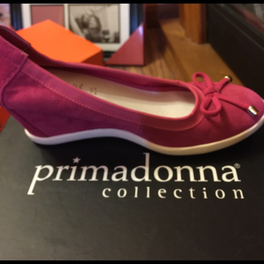 Primadonna Collection - Picture 2 of 2