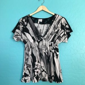 Flower detail Full Tilt shirt