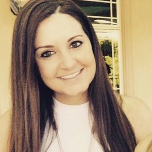 Meet your Posher, Denise