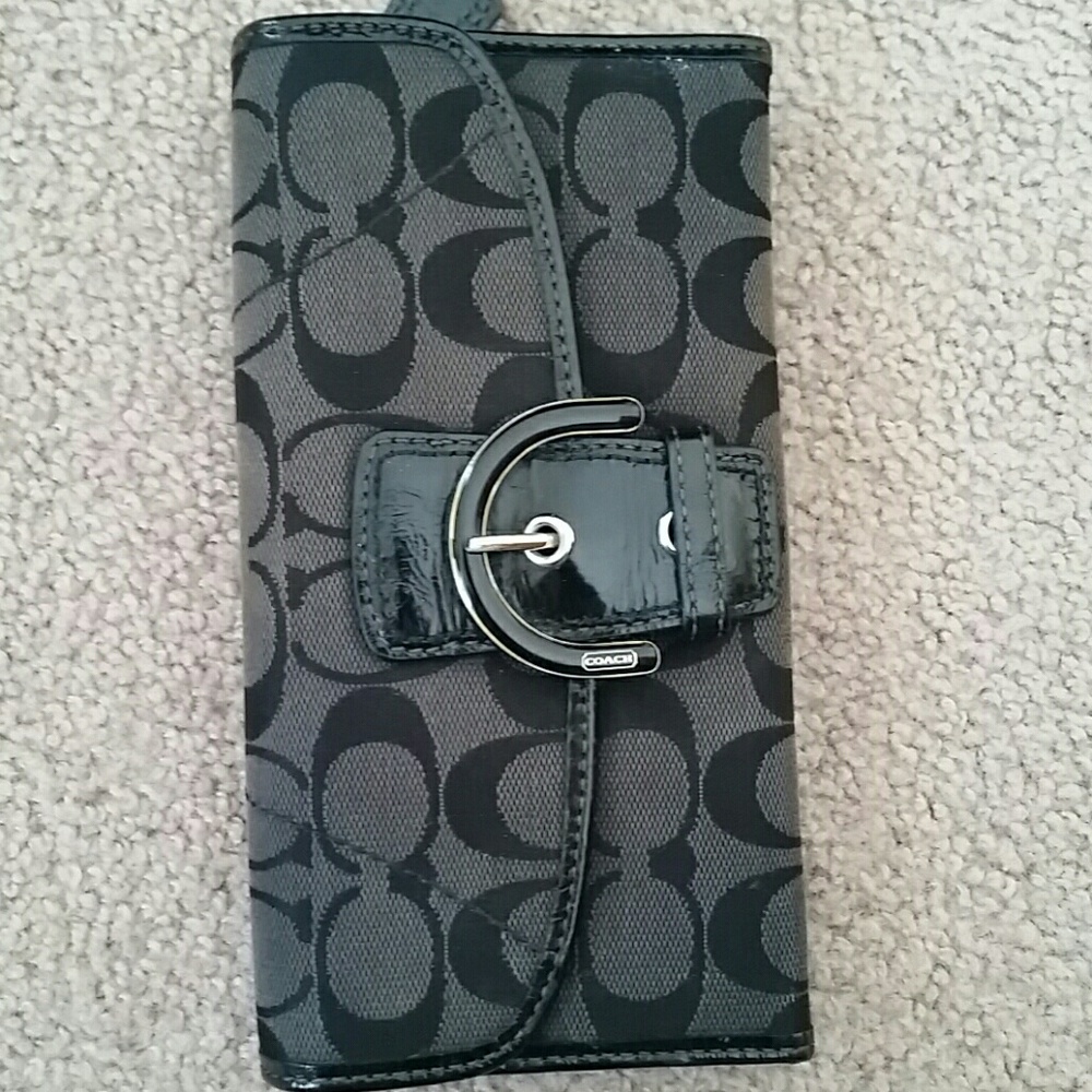 ***SOLD***Coach black signature wallet