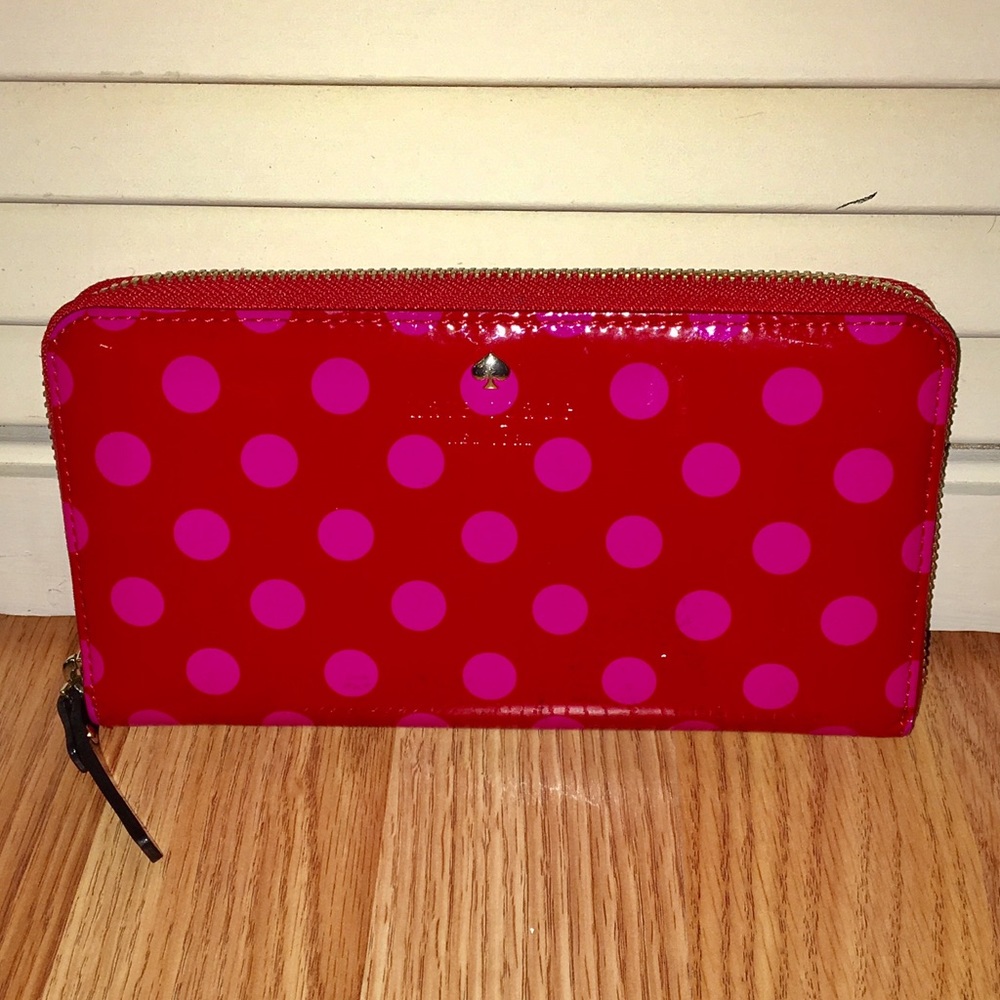 Kate Spade patent zip wallet