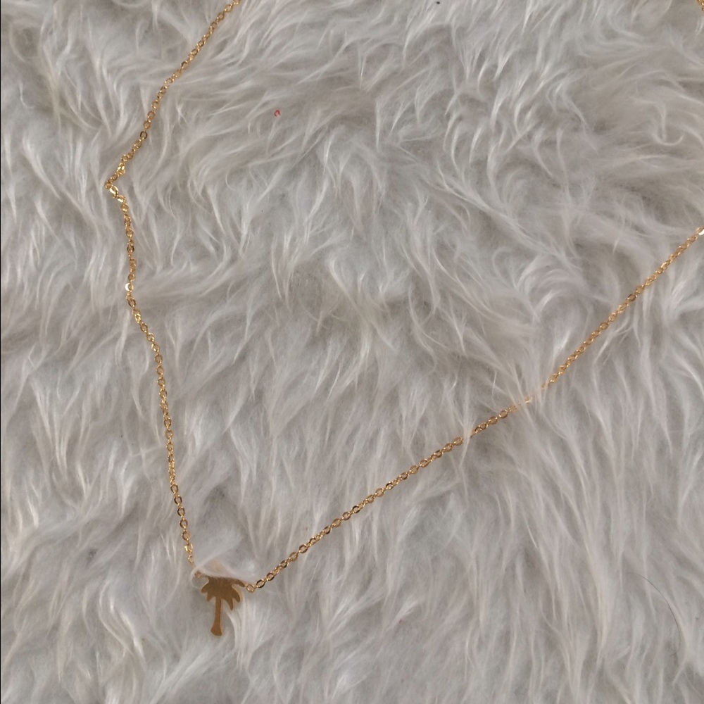 ✨New Palm Golden Necklace✨
