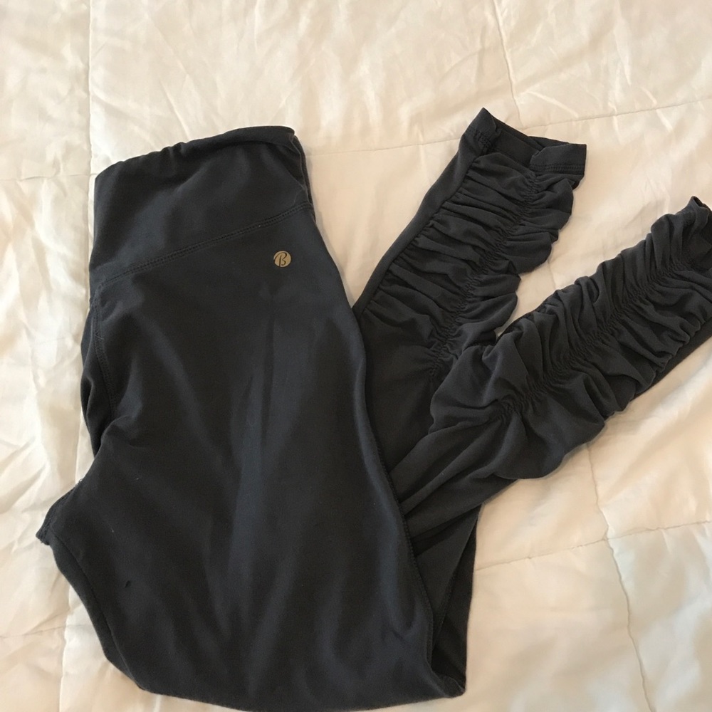 Gray workout leggings