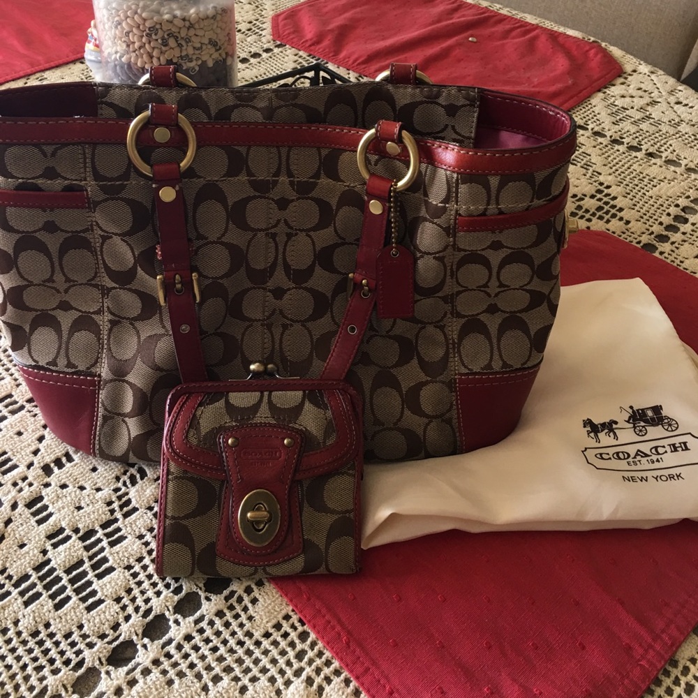 Handbag with wallet