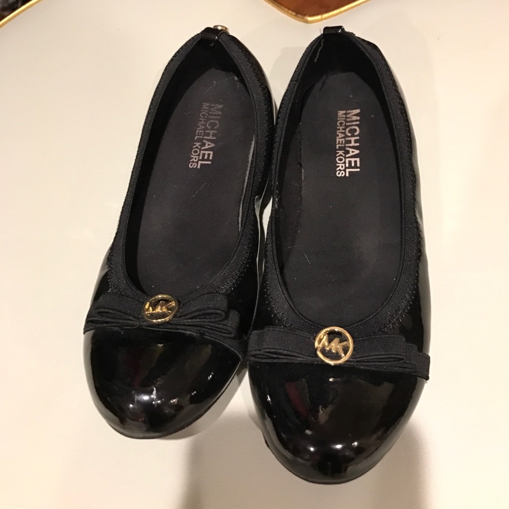 Michael Kors size 2 black Rover lux  ballet flats