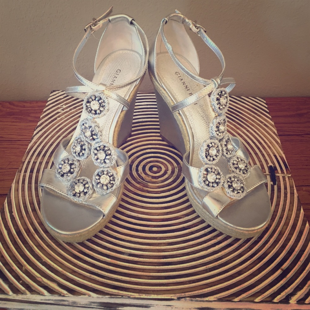 Gianni Bini Wedge Sandals