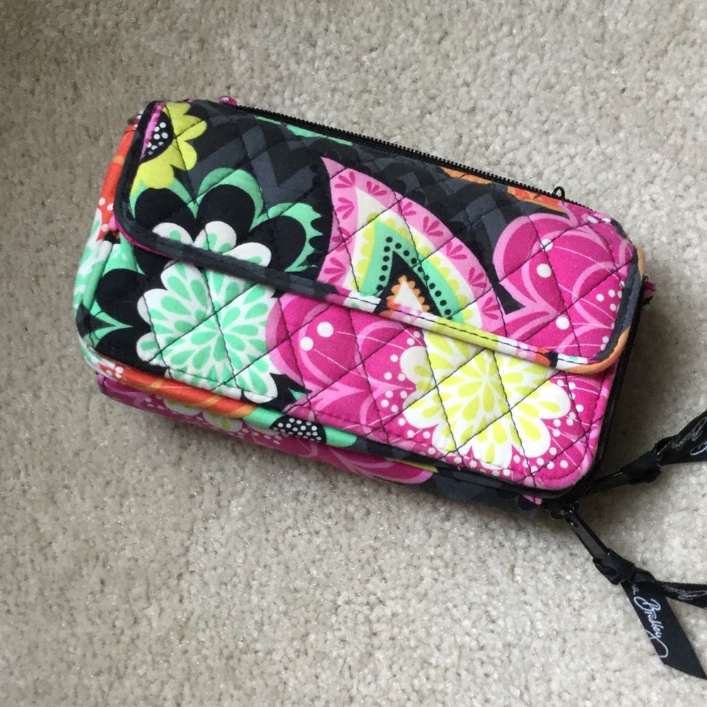 Vera Bradley clutch purse/wallet, gently used