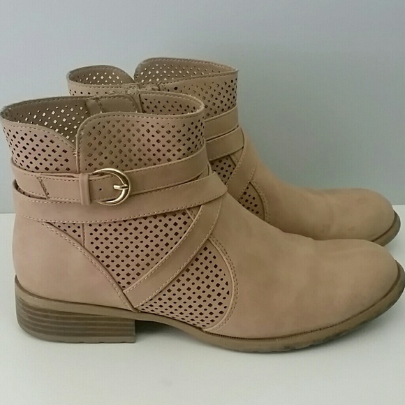 Lifestyle Shoes - LifeStride Feux Suede Bootie Size 9