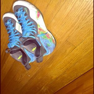 Weatherman foams  size 11