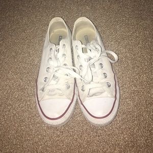 White Short Converse