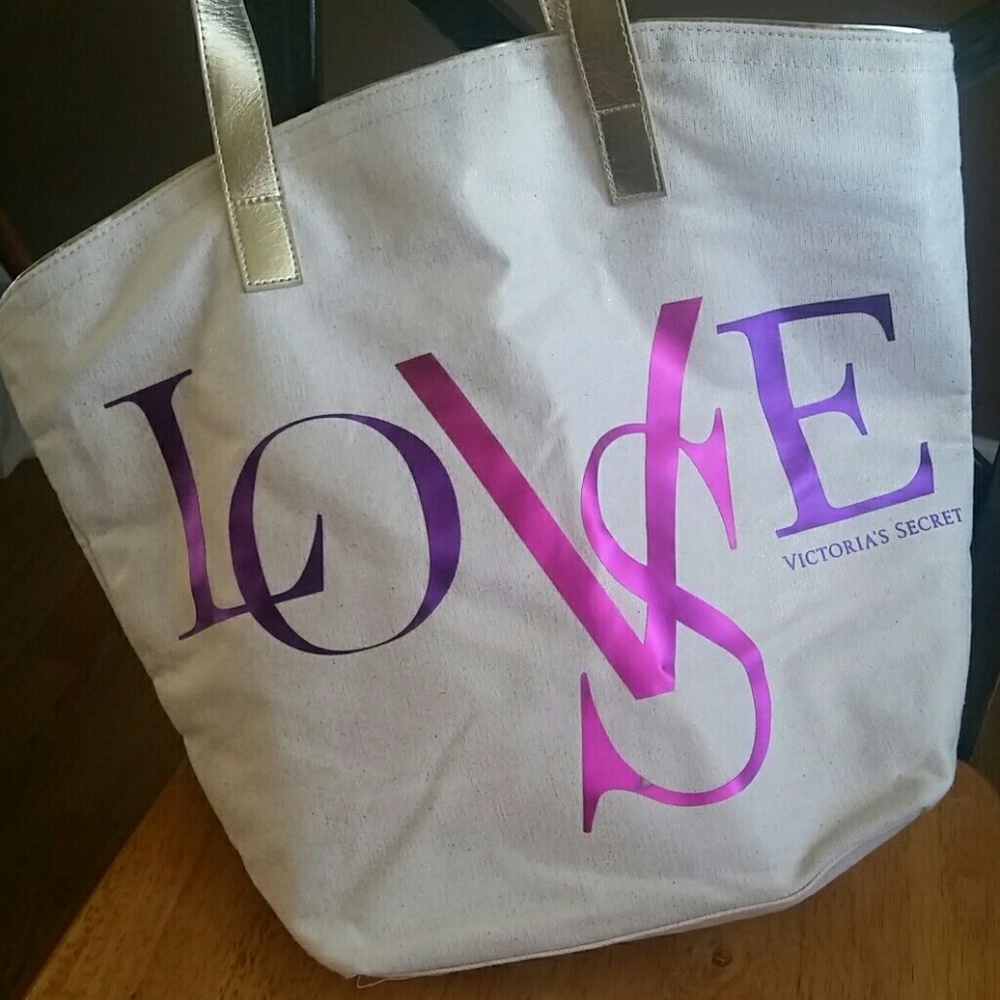 Love Victoria Secret bag