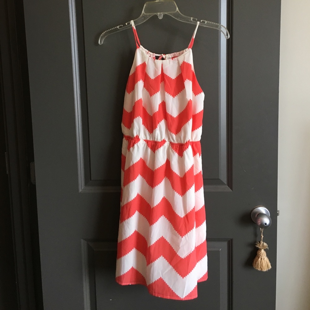 ⏰[Last Chance]⏰ Coral Chevron Dress