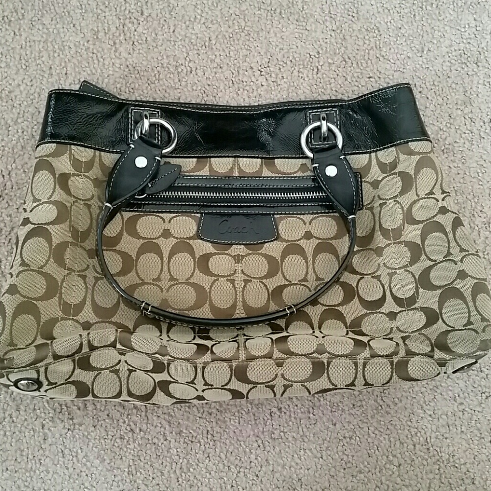 Coach Signature purse