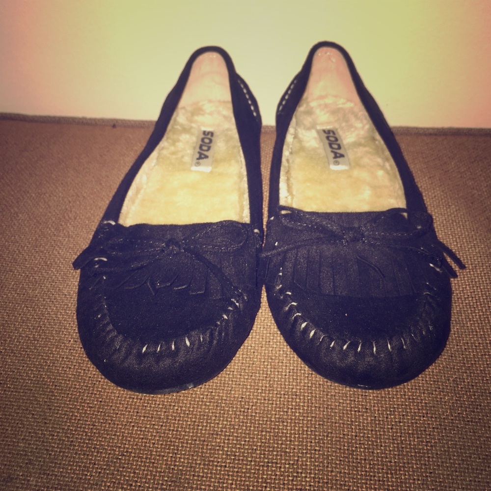 NWOT Moccasins by SODA- Size 9