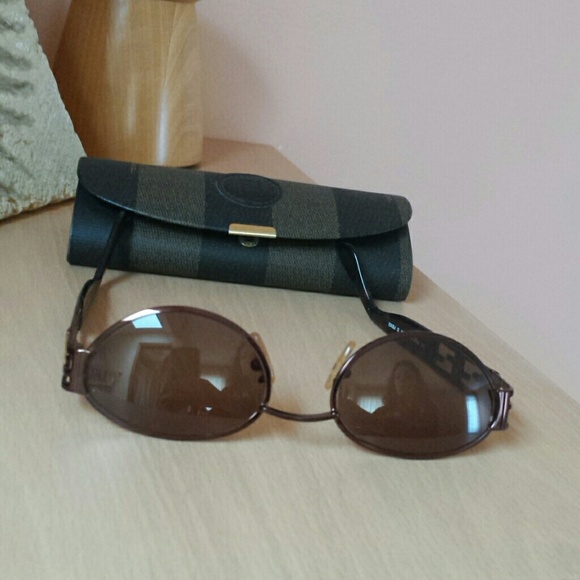 Fendi sunglasses Authentic main image 8
