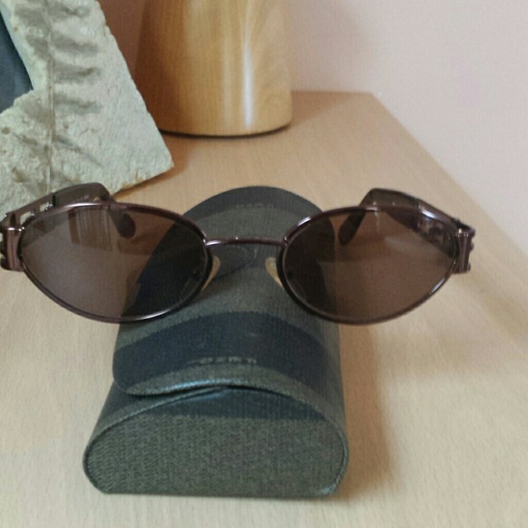 Fendi sunglasses Authentic main image 7