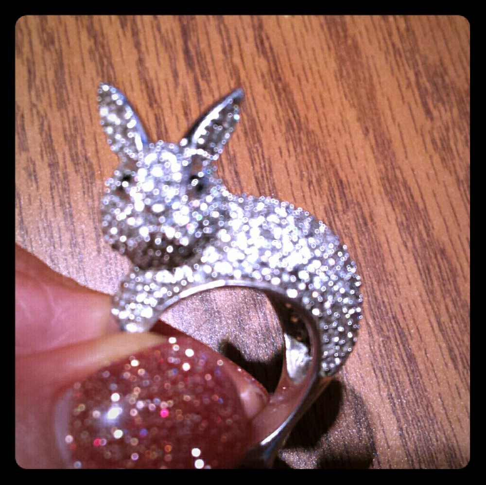STERLING SILVER / CUBIC ZIRCONIA  BUNNY RING SIZE8