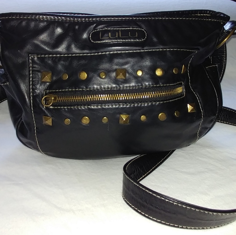 LULU Crossbody