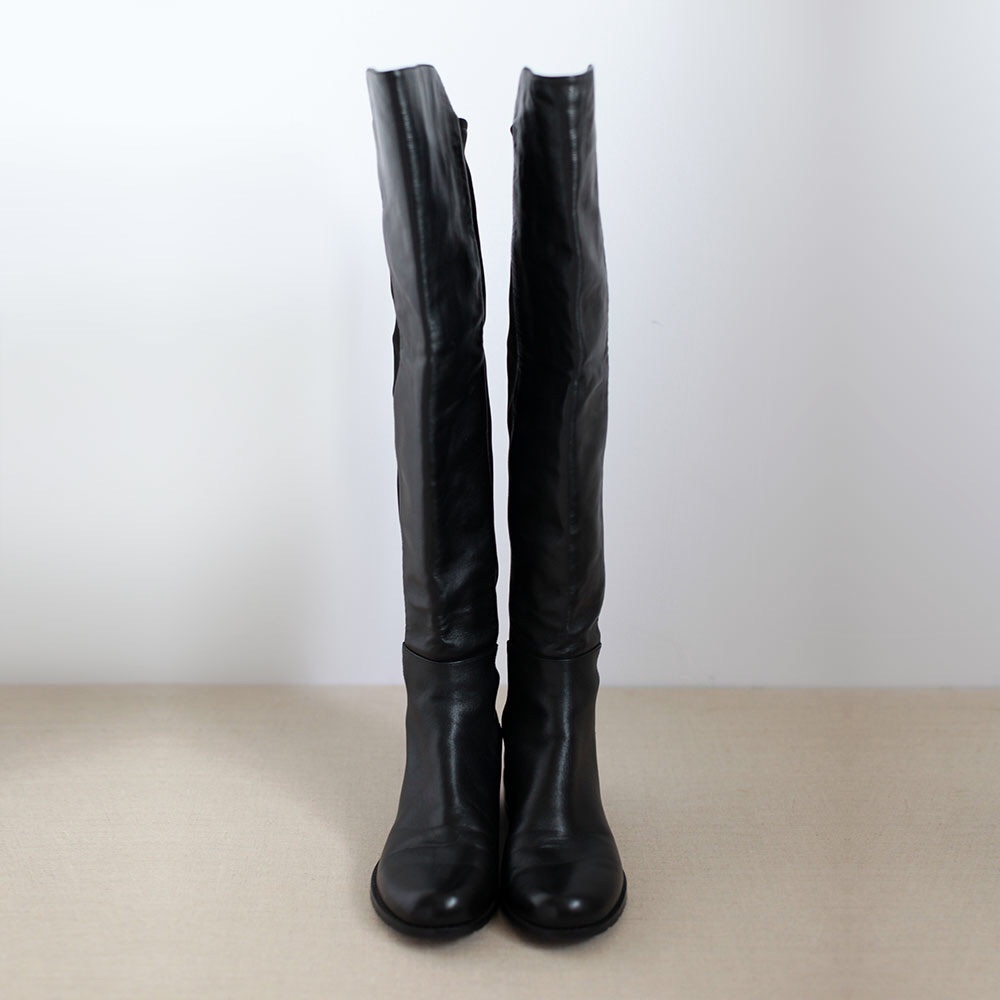 Stuart Weitzman 5050 Boot