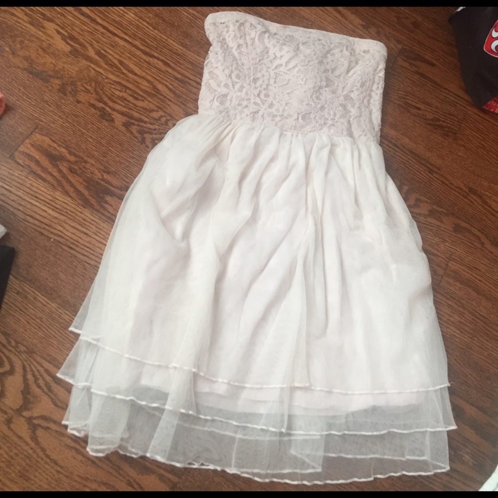 strapless pale pink dress