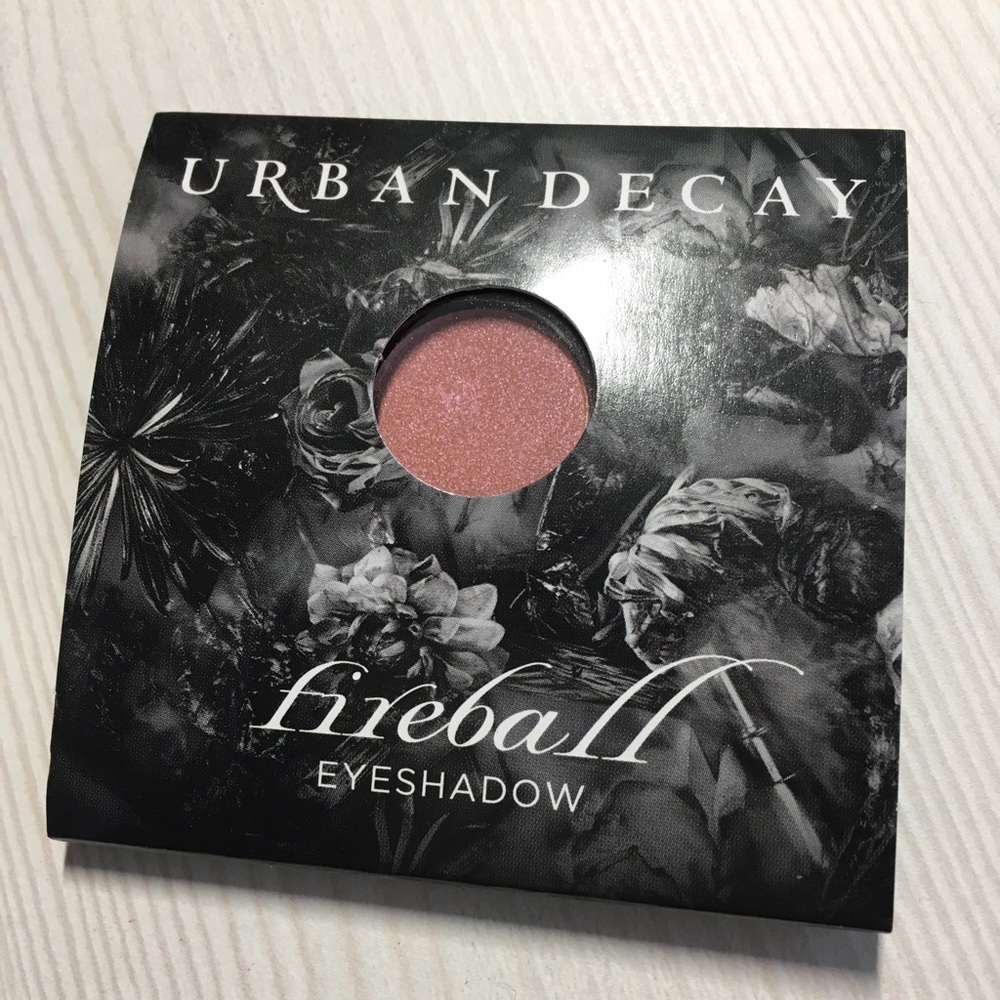 ✨ Urban Decay Fireball Single Eyeshadow ✨