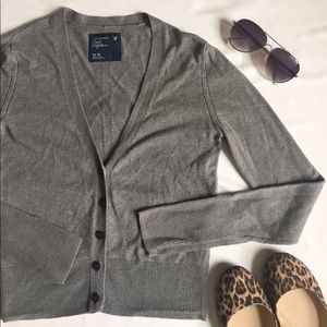 American Eagle short grey cardigan