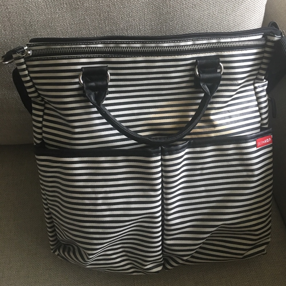 💋SOLD💋Adorable Skip*Hop Diaper Bag