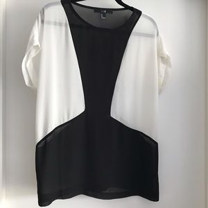 FOREVER 21 black and white colorblock tunic