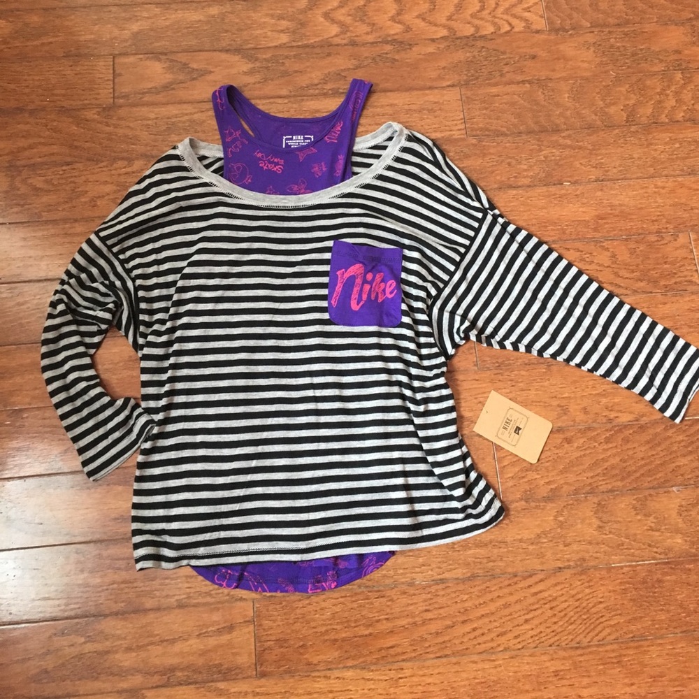 Cute Nike top NEVER BEEN WORN!!